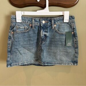 Wild Fable Women’s Blue Denim Skirt Size 2